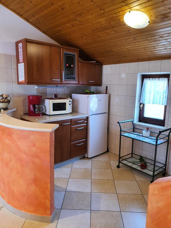 Diana Apartman Брсеч Экстерьер фото