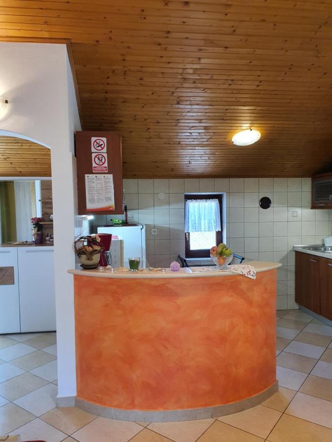 Diana Apartman Брсеч Экстерьер фото