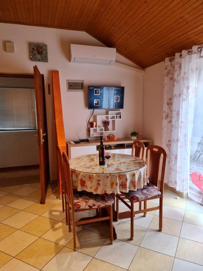 Diana Apartman Брсеч Экстерьер фото