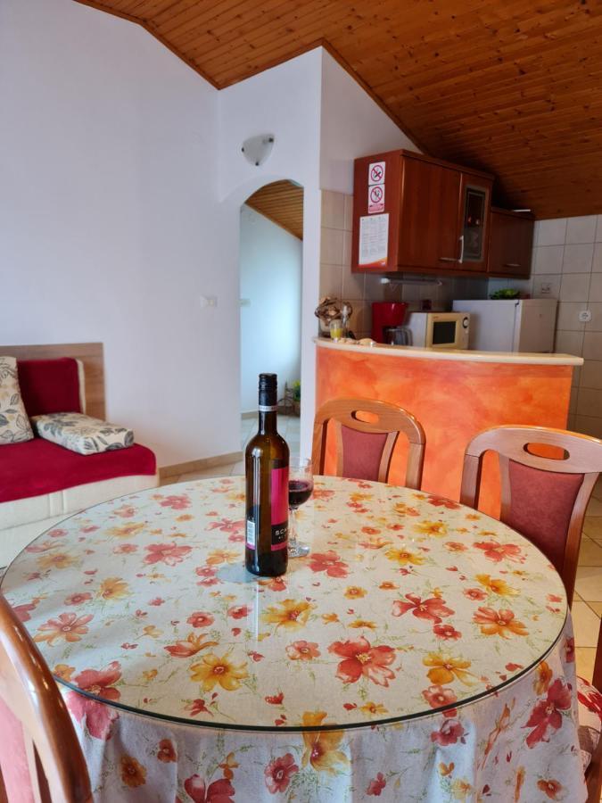 Diana Apartman Брсеч Экстерьер фото
