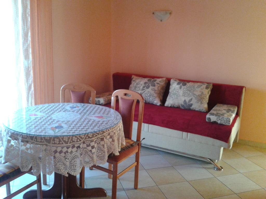 Diana Apartman Брсеч Экстерьер фото